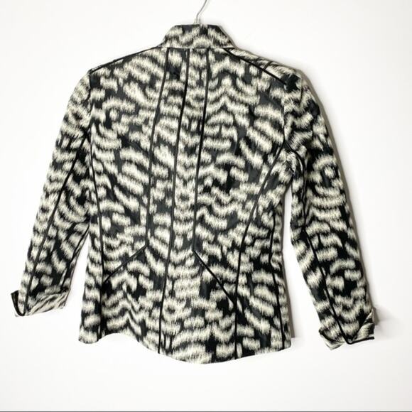 Lafayette 148 New York Black & Cream Zebra Inspired Print Blazer Size 4 - Picture 2 of 6